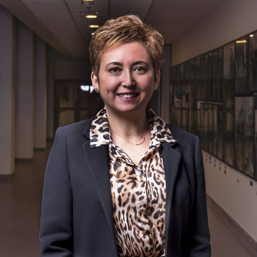 Ebru Tan